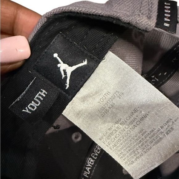 Jordan Two-Tone Gray and Black Hat - Picture 5 of 5